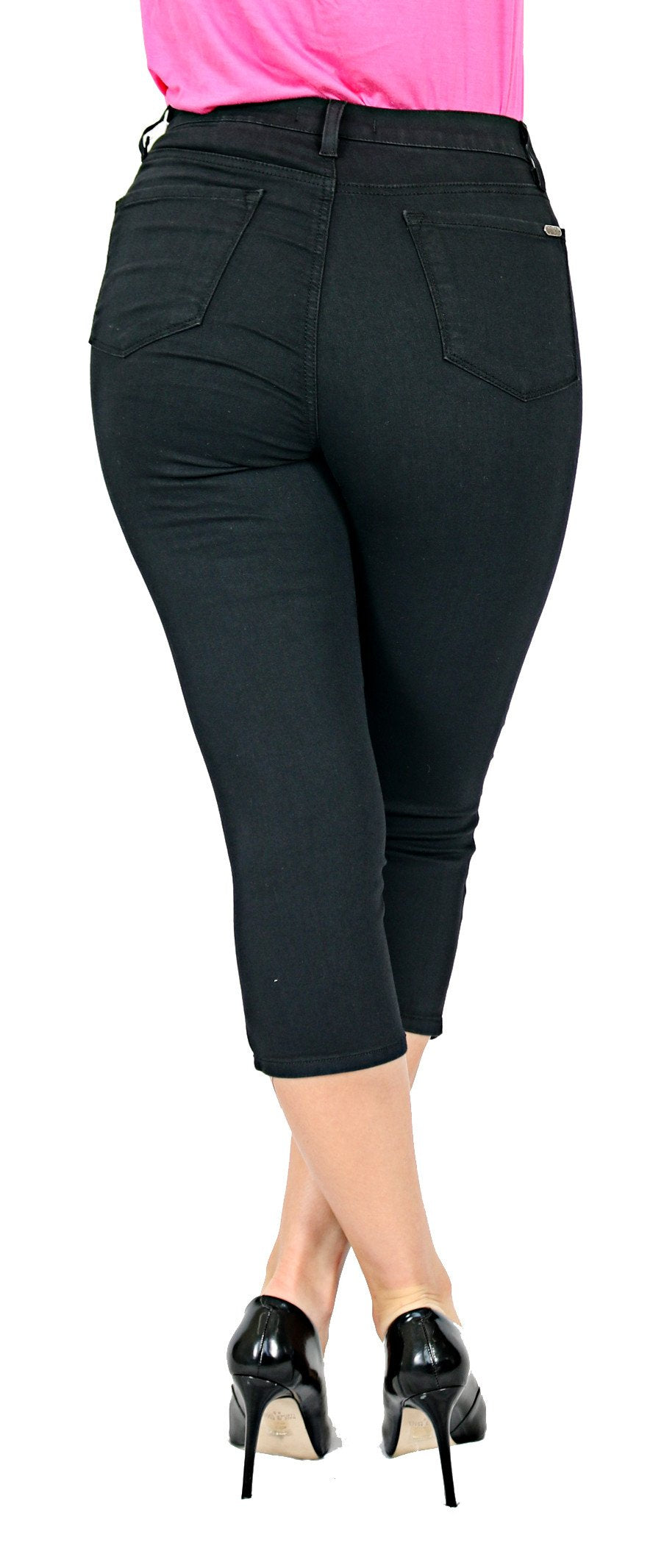 TrueSlim™ Black Basic Capri