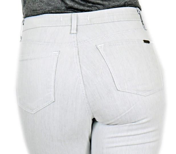 TrueSlim™ Silver Basic Capri
